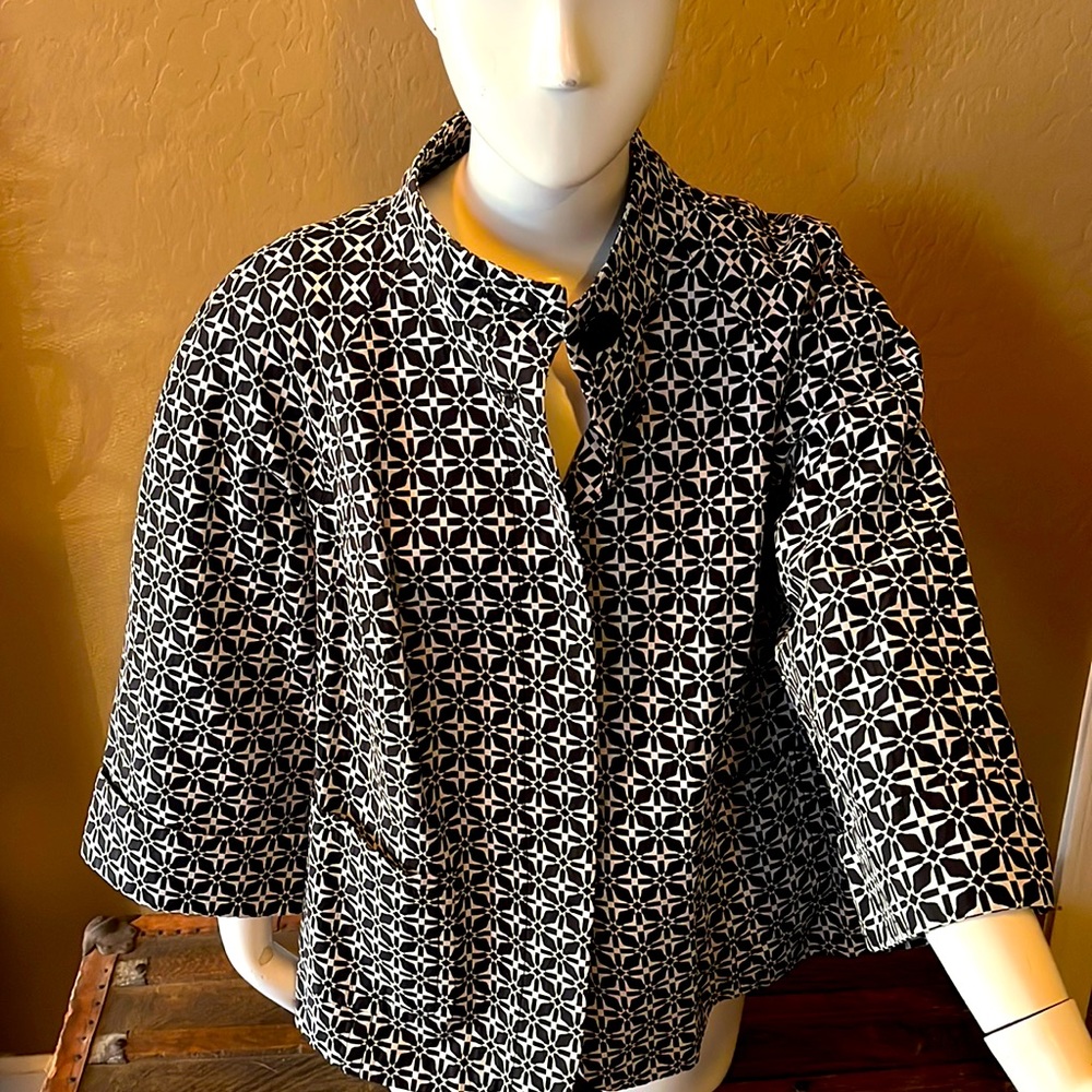 Charter Club black and white geometric flower with hot pink lining blazer.